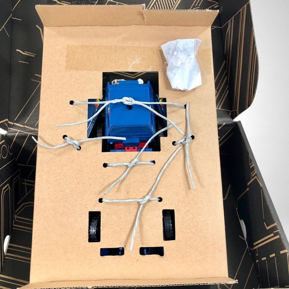 Transformers Legacy Generation Select DK-3 Breakers Deluxe Class! - Picture 3 of 9